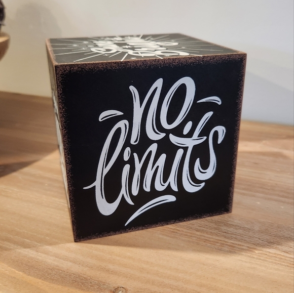 🖤 Black & White Decorative Cube – Positive Sayings “Dream Big” 4.75” - Picture 2 of 5